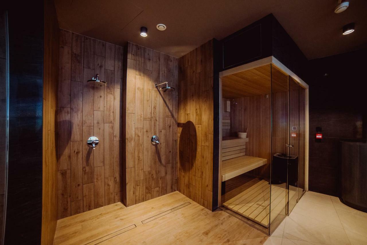 Hotel Evva Тарнобжег Экстерьер фото