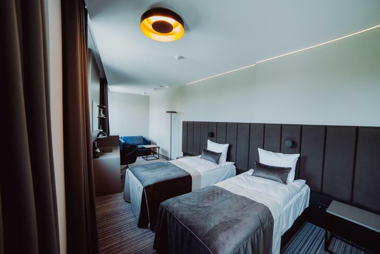 Hotel Evva Тарнобжег Экстерьер фото
