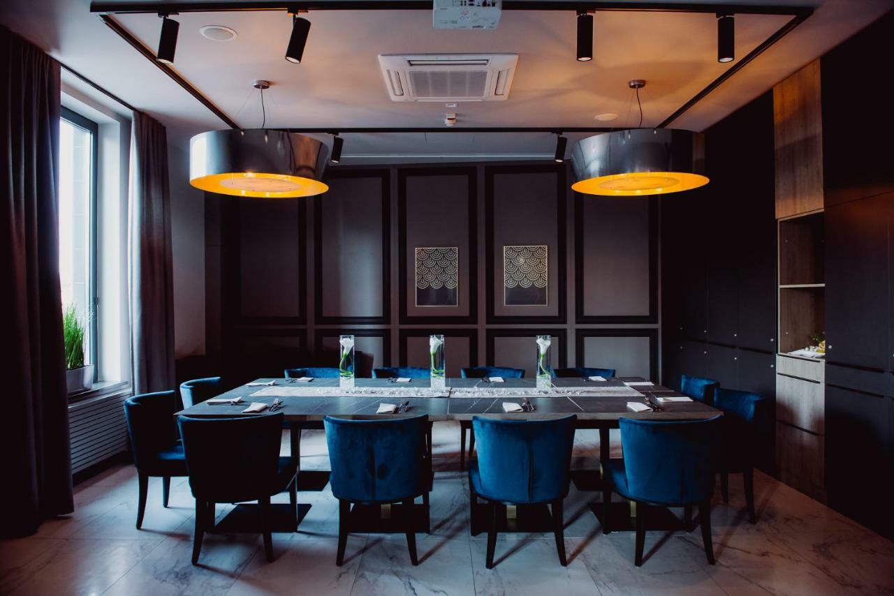 Hotel Evva Тарнобжег Экстерьер фото