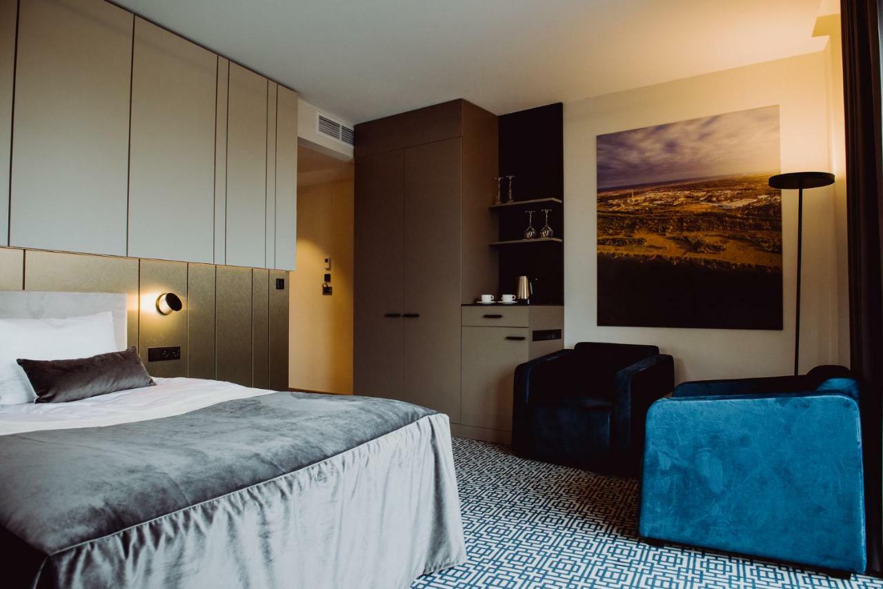Hotel Evva Тарнобжег Экстерьер фото