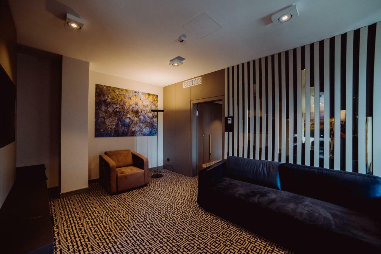 Hotel Evva Тарнобжег Экстерьер фото