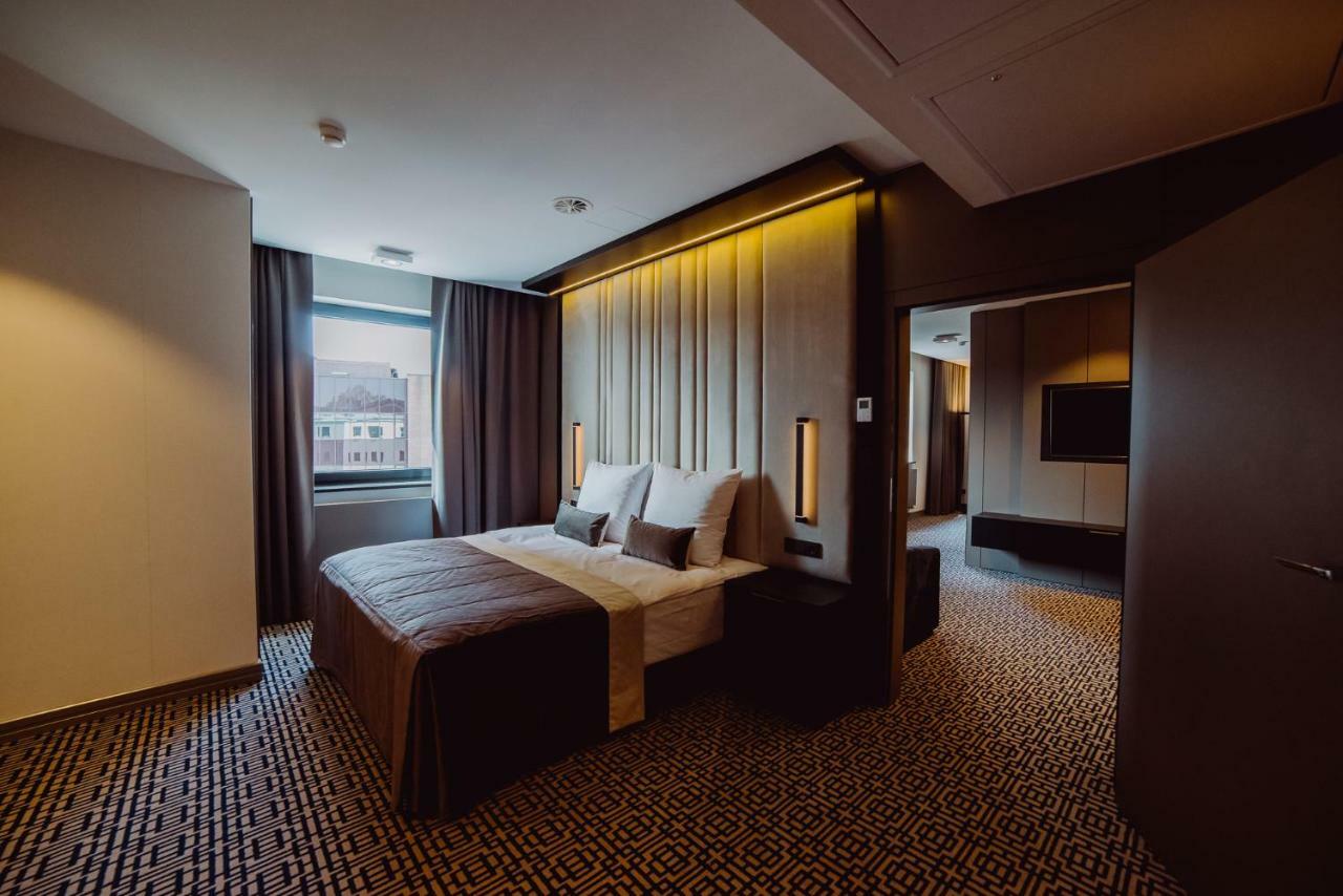 Hotel Evva Тарнобжег Экстерьер фото